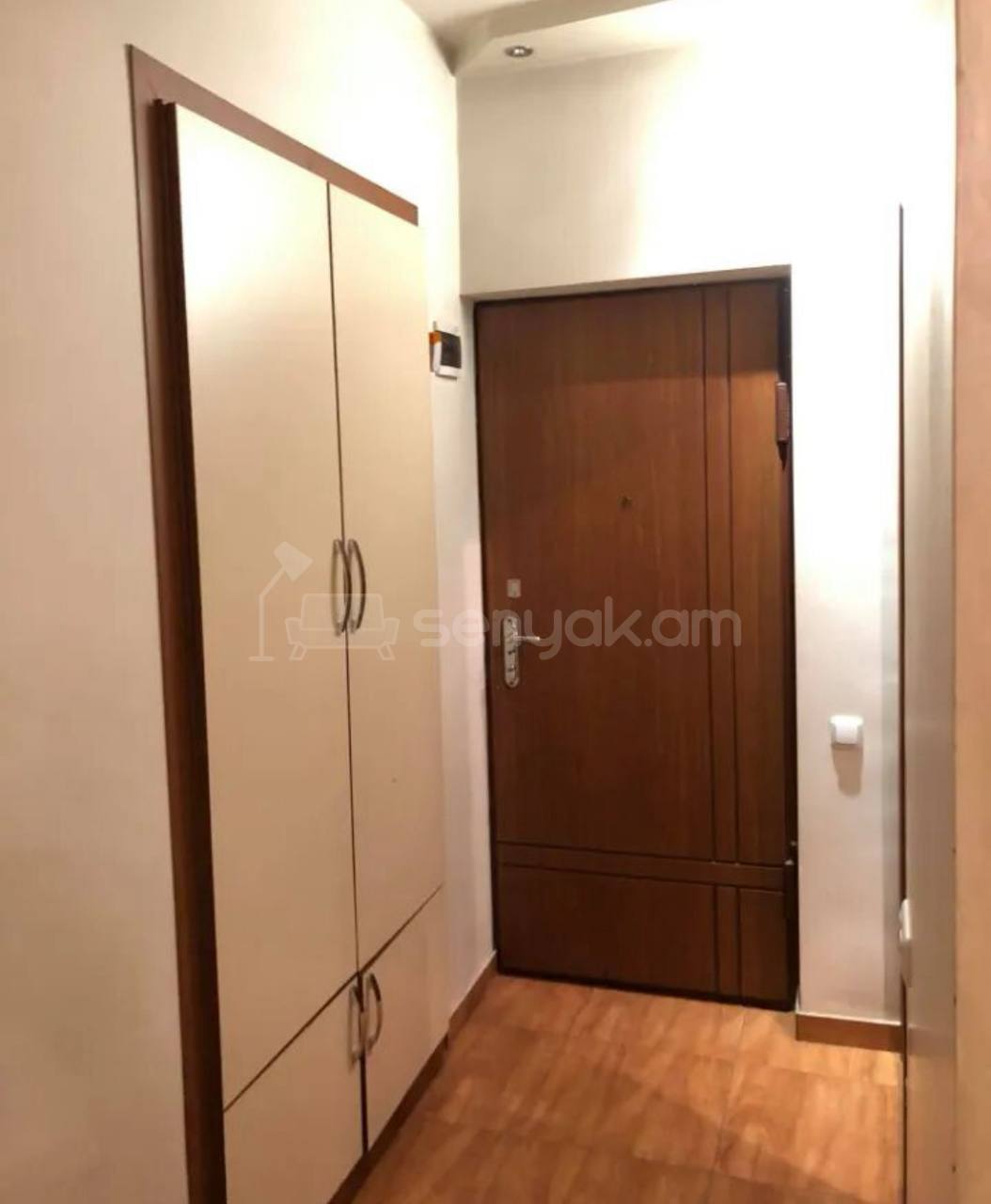 2 Սենյականոց Բնակարան Քարե Շենքում, 55քմ, 5/5 հարկ, Կապիտալ Վերանորոգված, Կահավորված, Արևկող