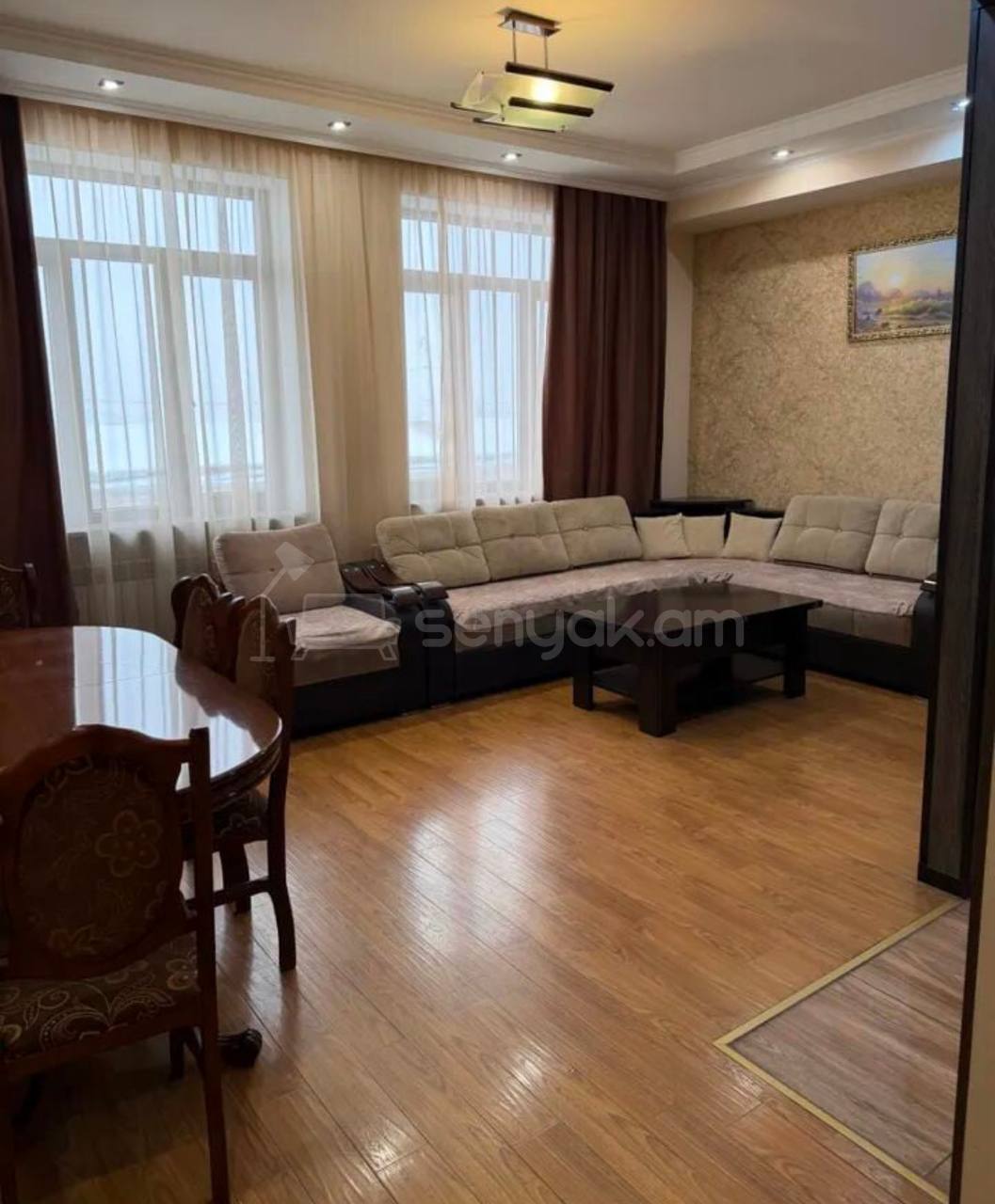 3 Սենյականոց Բնակարան Քարե Շենքում, 80քմ, 4/4 հարկ, Կապիտալ Վերանորոգված, Կահավորված, Արևկող