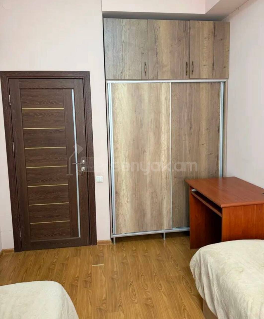 3 Սենյականոց Բնակարան Քարե Շենքում, 80քմ, 4/4 հարկ, Կապիտալ Վերանորոգված, Կահավորված, Արևկող