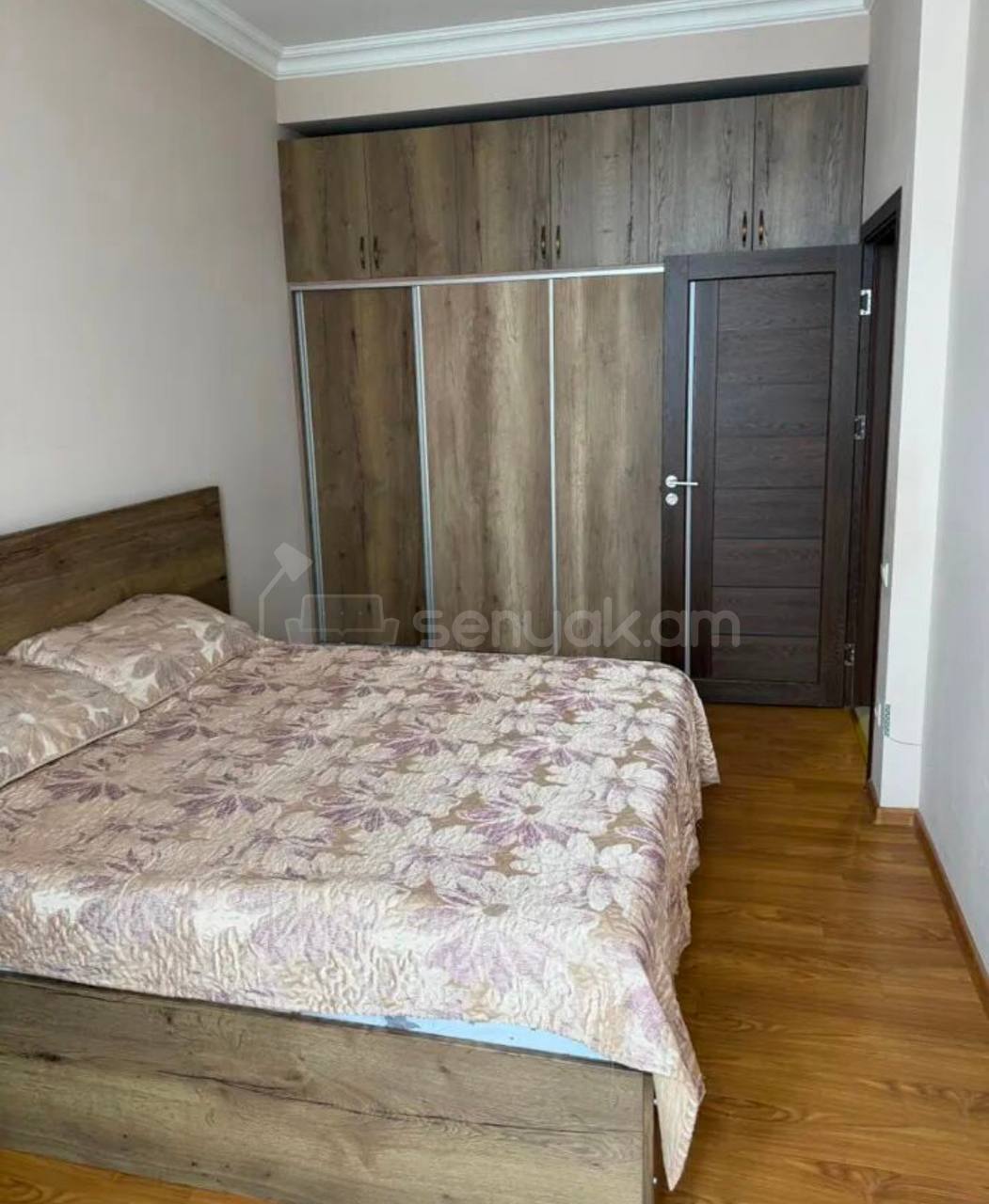 3 Սենյականոց Բնակարան Քարե Շենքում, 80քմ, 4/4 հարկ, Կապիտալ Վերանորոգված, Կահավորված, Արևկող