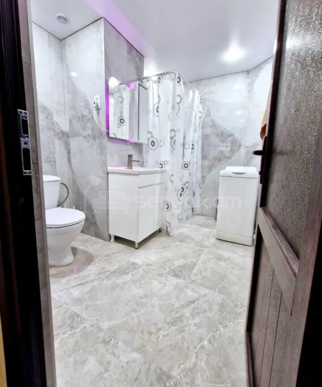 3 Սենյականոց Բնակարան, 64քմ, 3/14 հարկ, Կապիտալ Վերանորոգված, Կահավորված, Արևկող