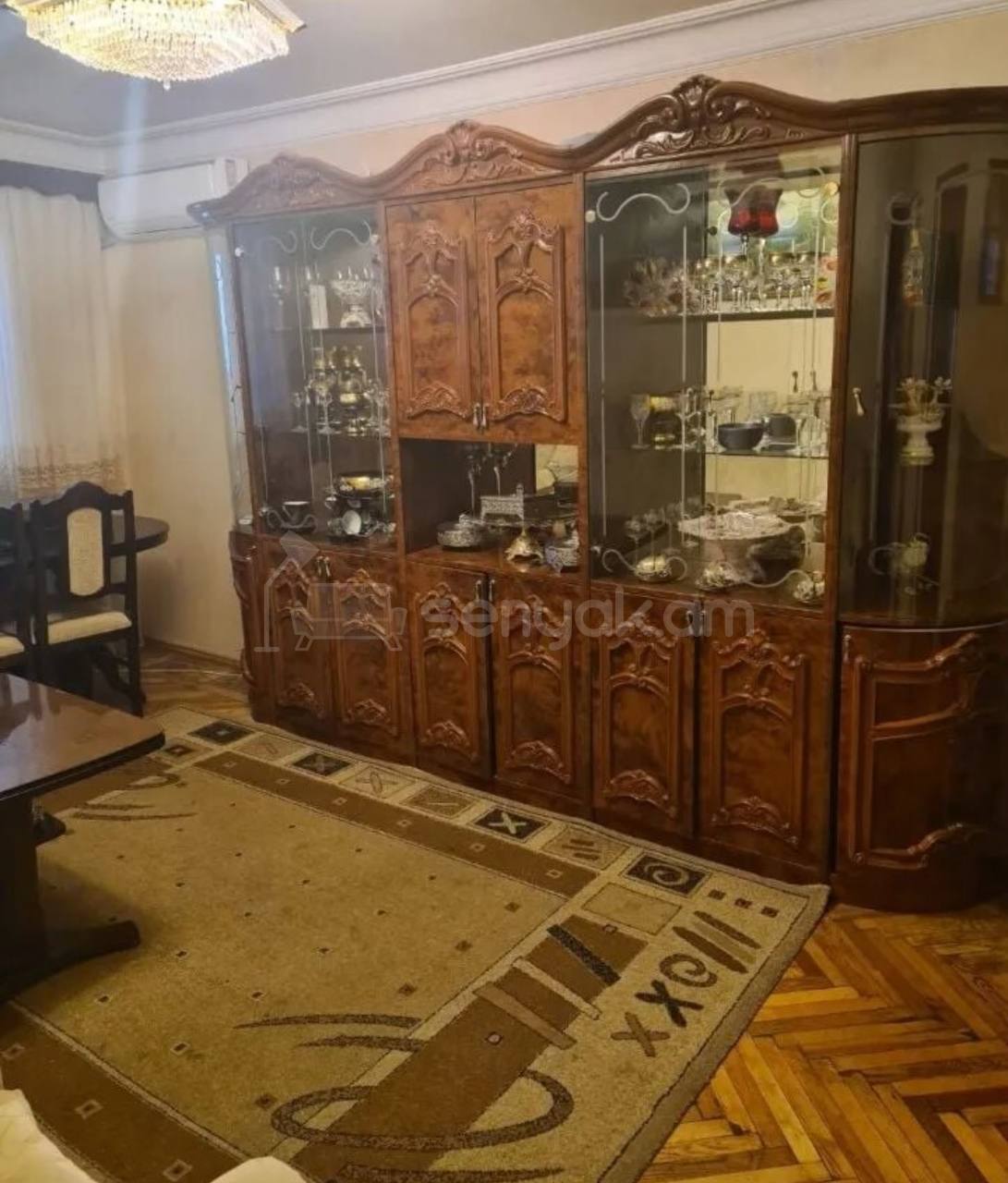 2 Սենյականոց Բնակարան Քարե Շենքում, 60քմ, 3/4 հարկ, Նորմալ Վիճակում, Կահավորված, Արևկող