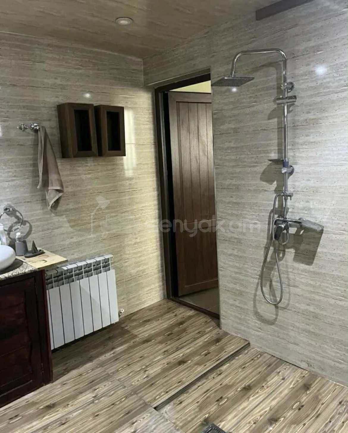 3 Սենյականոց Սեփական Տուն, 100քմ, Նորմալ Վիճակում, Կահավորված