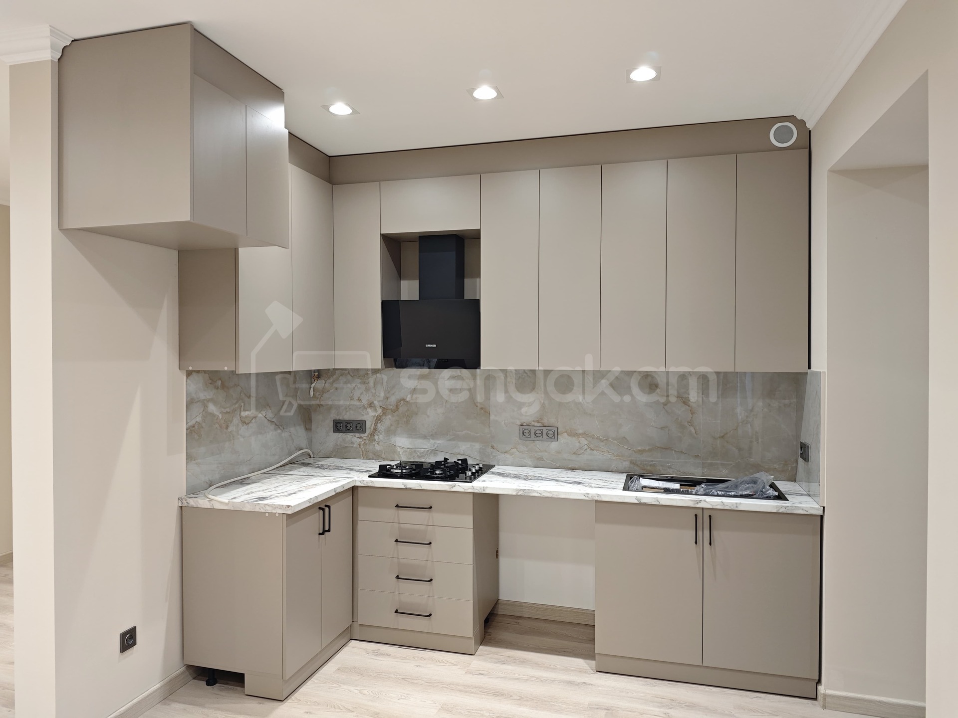 2 Սենյականոց Սեփական Տուն, 40քմ, Դիզայներական Վերանորոգված, Մասամբ Կահավորված