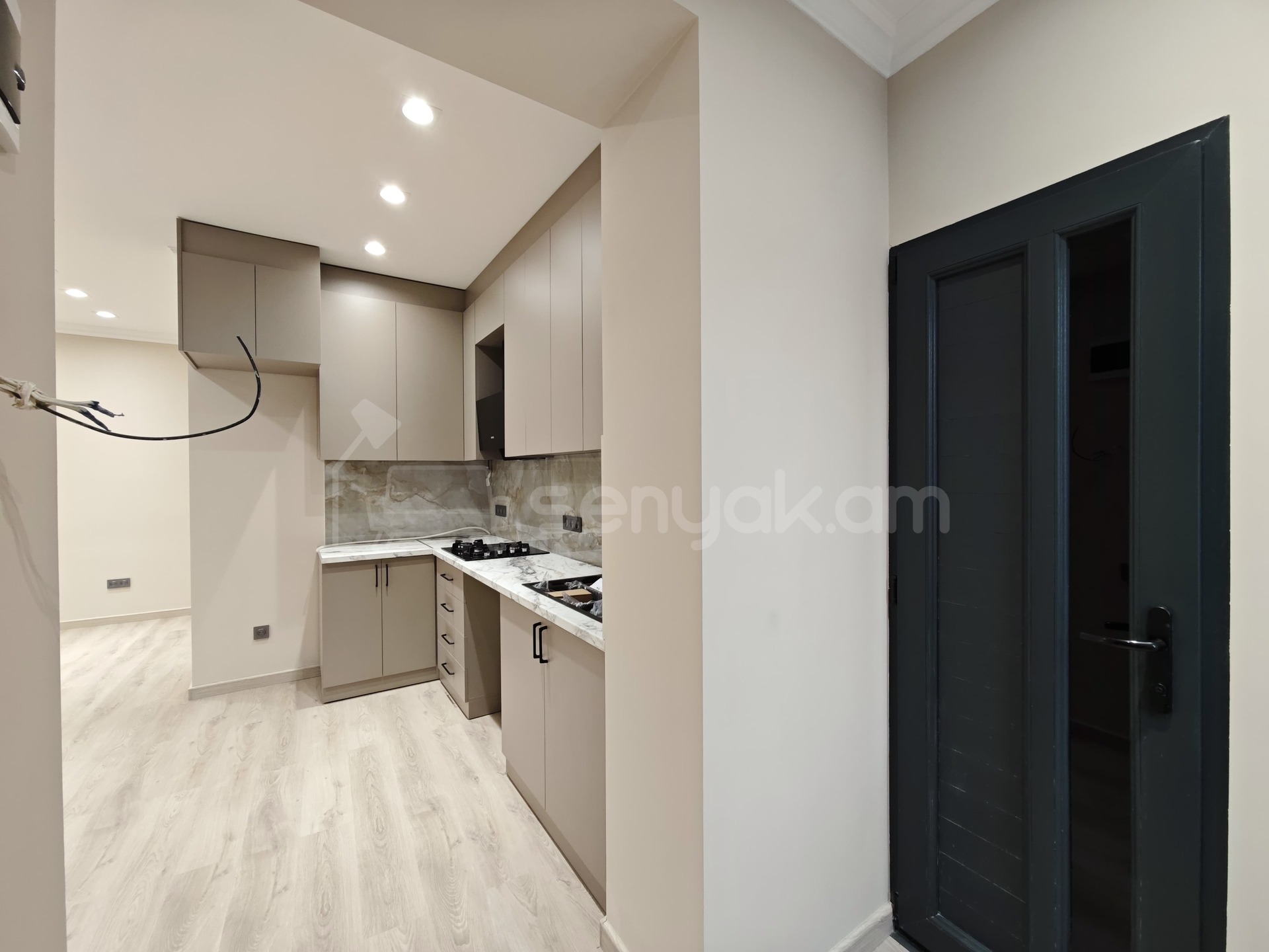 2 Սենյականոց Սեփական Տուն, 40քմ, Դիզայներական Վերանորոգված, Մասամբ Կահավորված