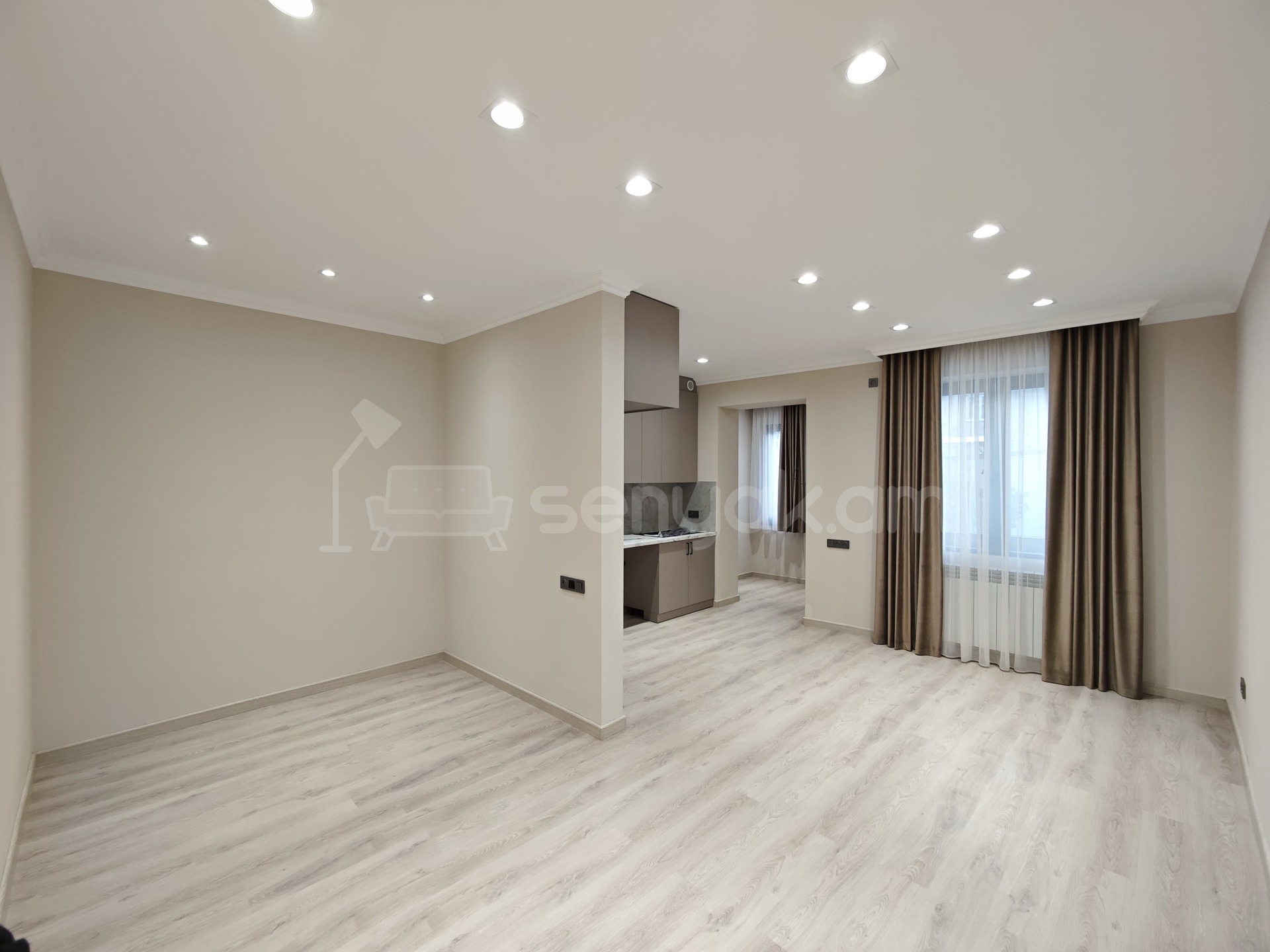 2 Սենյականոց Սեփական Տուն, 40քմ, Դիզայներական Վերանորոգված, Մասամբ Կահավորված