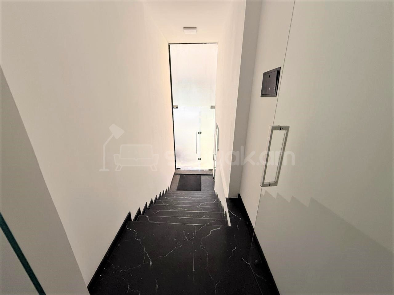 Օֆիսային Տարածք, 150քմ, Կապիտալ Վերանորոգված