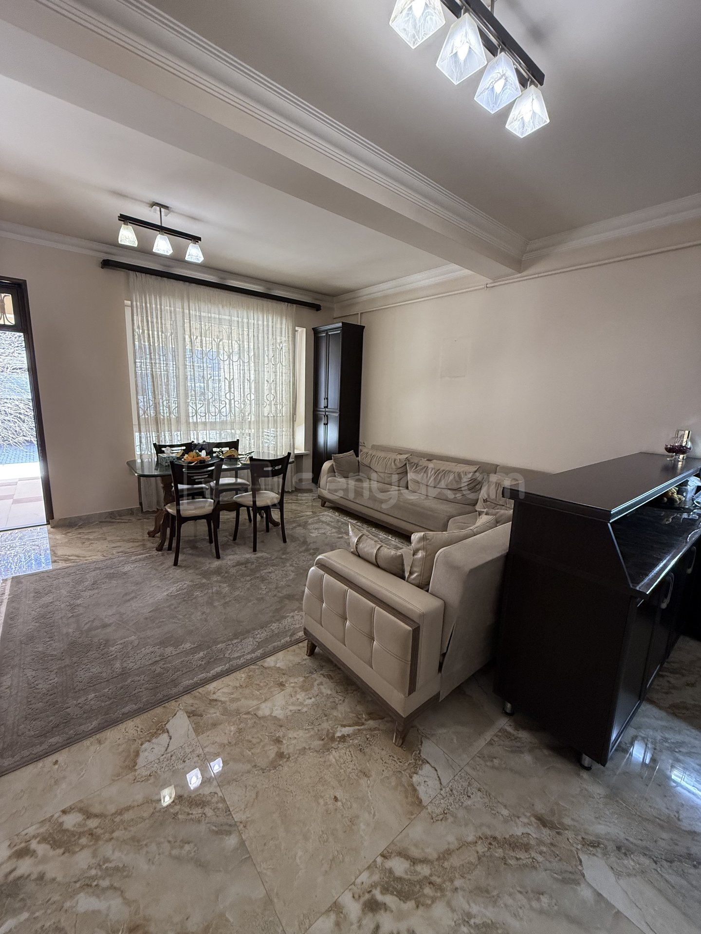 3 Սենյականոց Սեփական Տուն, 288քմ, Կապիտալ Վերանորոգված, Կահավորված, Ավտոտնակով