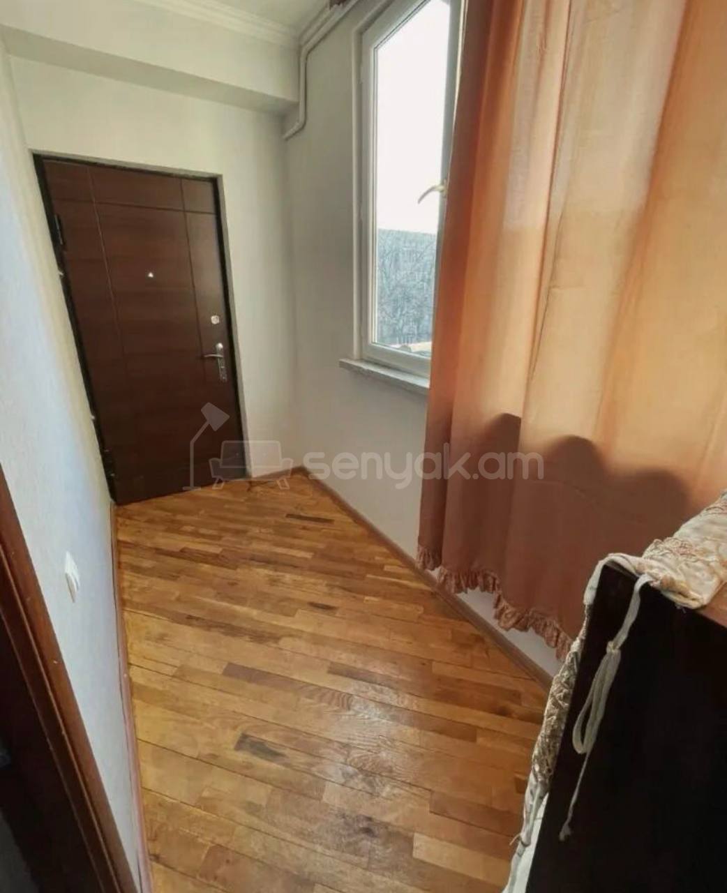 2 Սենյականոց Բնակարան Քարե Շենքում, 58քմ, 3/5 հարկ, Նորմալ Վիճակում