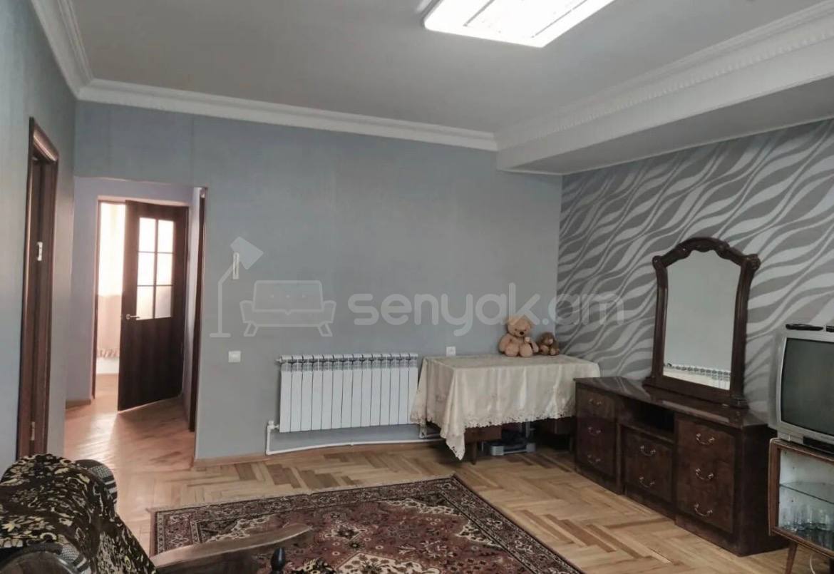 2 Սենյականոց Բնակարան Քարե Շենքում, 58քմ, 3/5 հարկ, Նորմալ Վիճակում