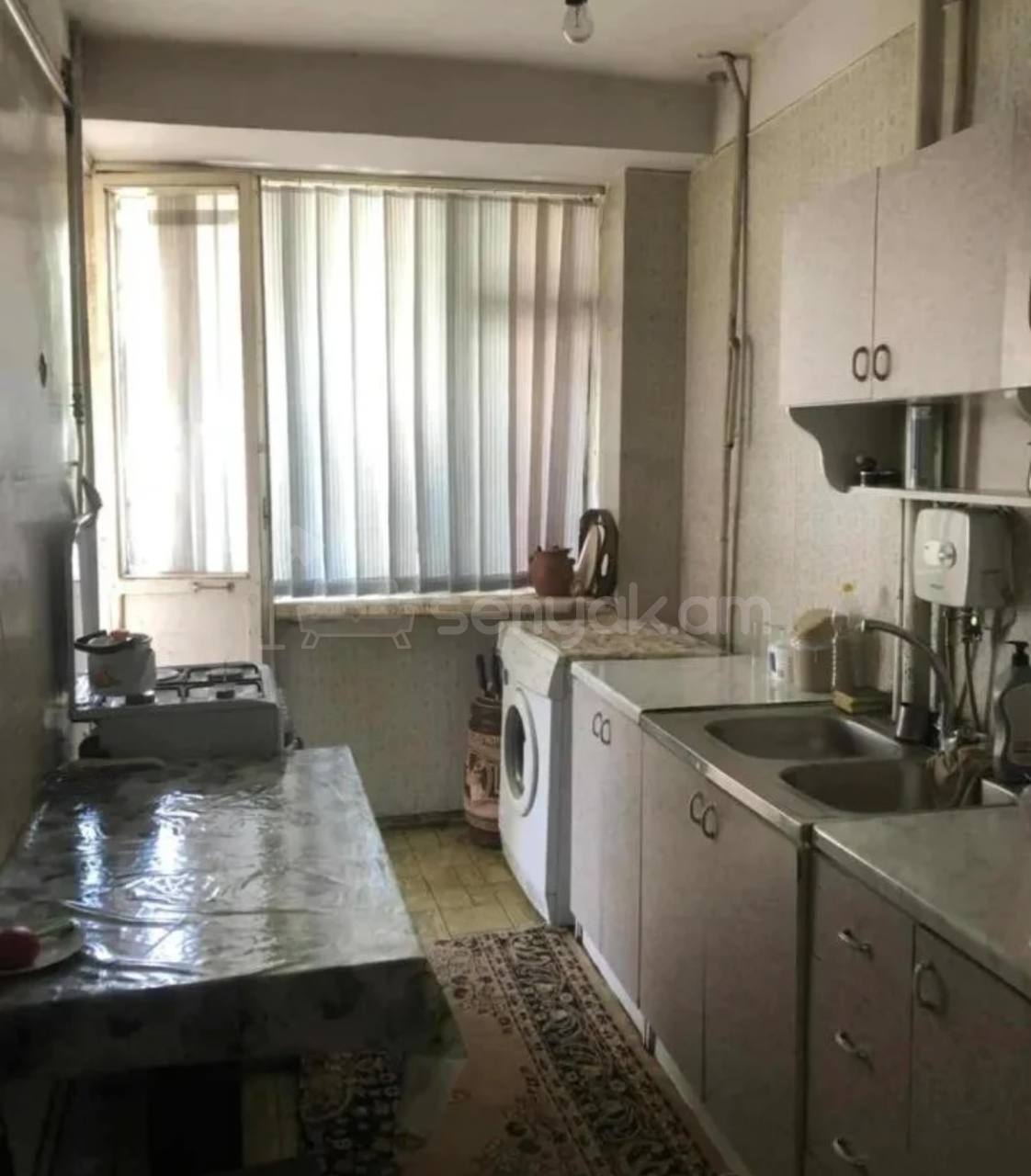 4 Սենյականոց Բնակարան Քարե Շենքում, 87քմ, 2/5 հարկ, Նորմալ Վիճակում