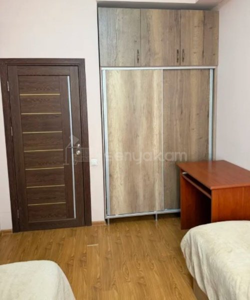 3 Սենյականոց Բնակարան Քարե Շենքում, 80քմ, 4/4 հարկ, Կապիտալ Վերանորոգված, Կահավորված, Արևկող