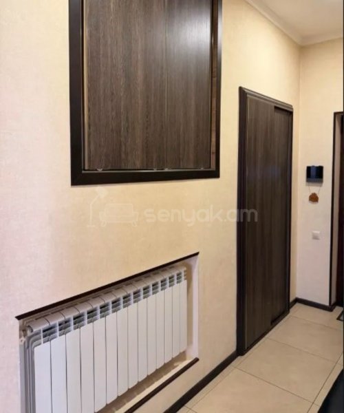 3 Սենյականոց Բնակարան Քարե Շենքում, 80քմ, 4/4 հարկ, Կապիտալ Վերանորոգված, Կահավորված, Արևկող