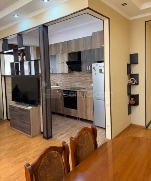 3 Սենյականոց Բնակարան Քարե Շենքում, 80քմ, 4/4 հարկ, Կապիտալ Վերանորոգված, Կահավորված, Արևկող