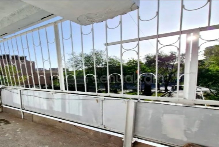 3 Սենյականոց Բնակարան, 65քմ, 3/14 հարկ, Կապիտալ Վերանորոգված, Կահավորված, Արևկող