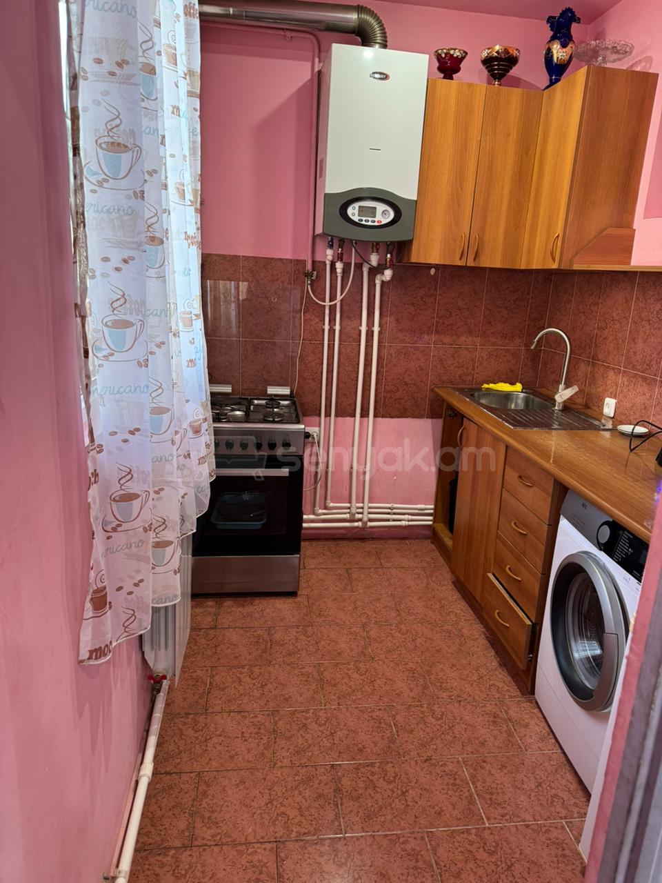 3 Սենյականոց Բնակարան, 54քմ, 2/9 հարկ, Կապիտալ Վերանորոգված