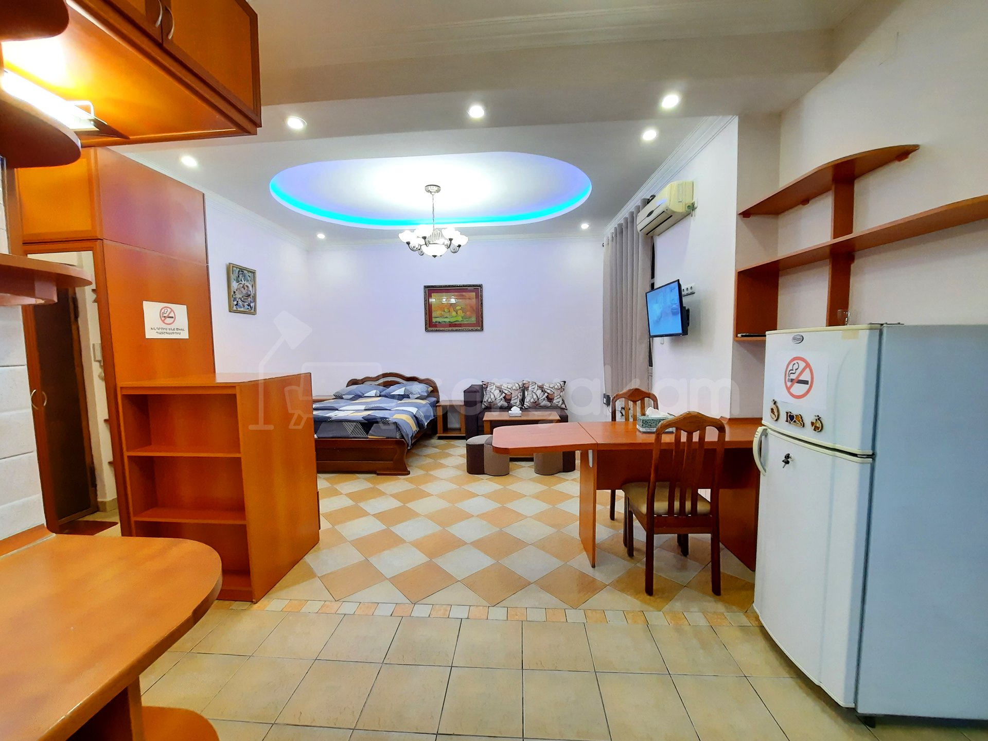 1 Սենյականոց Բնակարան Քարե Շենքում, 34քմ, 5/6 հարկ, Կապիտալ Վերանորոգված