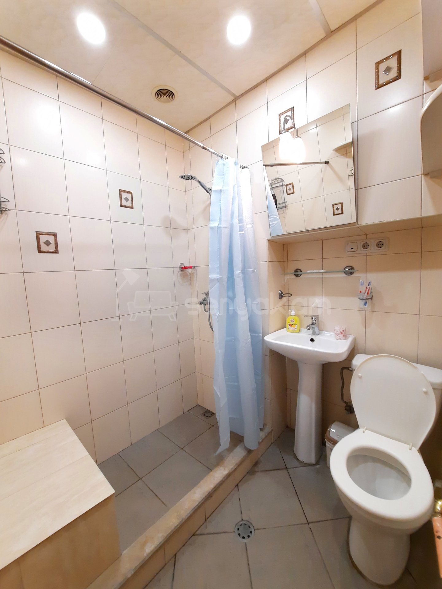 1 Սենյականոց Բնակարան Քարե Շենքում, 34քմ, 5/6 հարկ, Կապիտալ Վերանորոգված