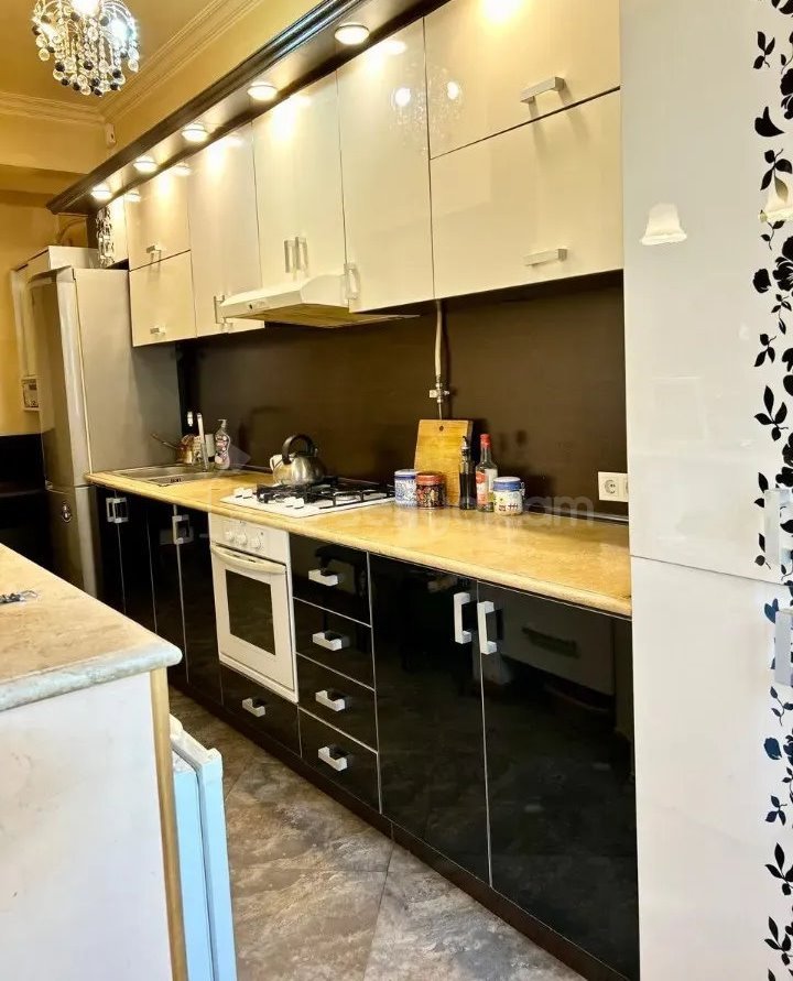 3 Սենյականոց Բնակարան, 100քմ, 7/16 հարկ, Կապիտալ Վերանորոգված