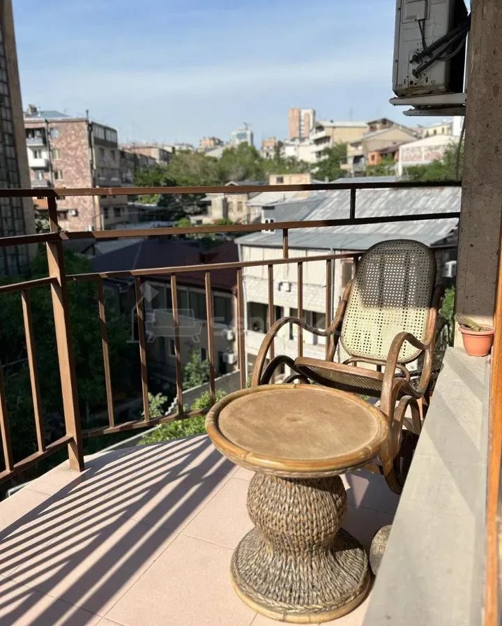 3 Սենյականոց Բնակարան, 100քմ, 7/16 հարկ, Կապիտալ Վերանորոգված