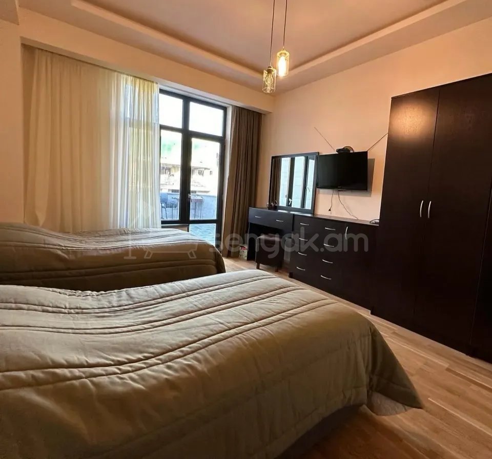 4 Սենյականոց Բնակարան Նորակառույցում, 170քմ, 15/15 հարկ, Դիզայներական Վերանորոգված