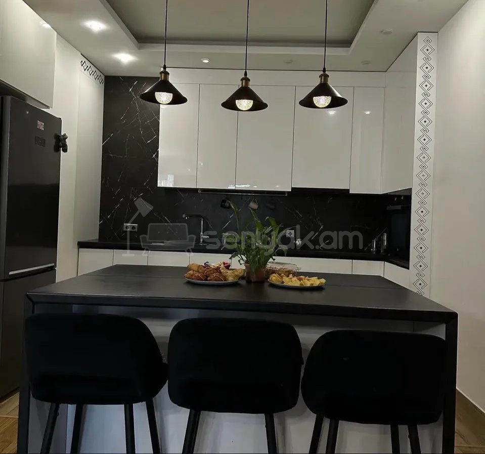 4 Սենյականոց Բնակարան Նորակառույցում, 170քմ, 15/15 հարկ, Դիզայներական Վերանորոգված