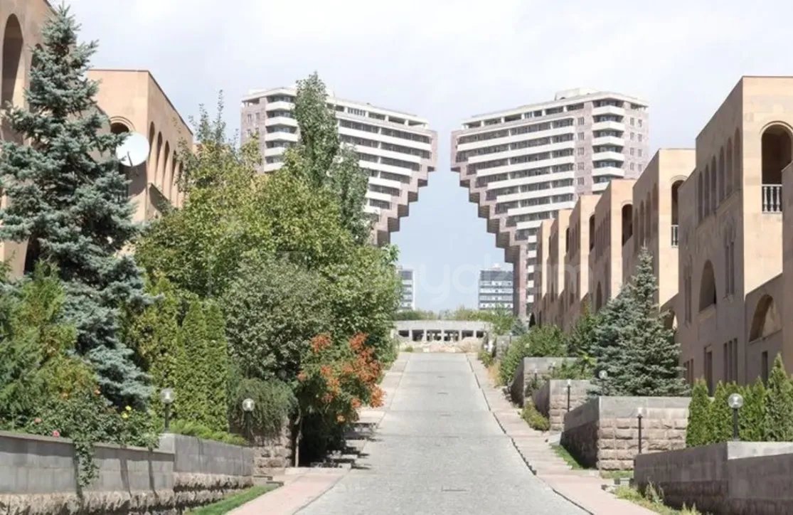 3 Սենյականոց Բնակարան Նորակառույցում, 112քմ, 13/16 հարկ, Կապիտալ Վերանորոգված