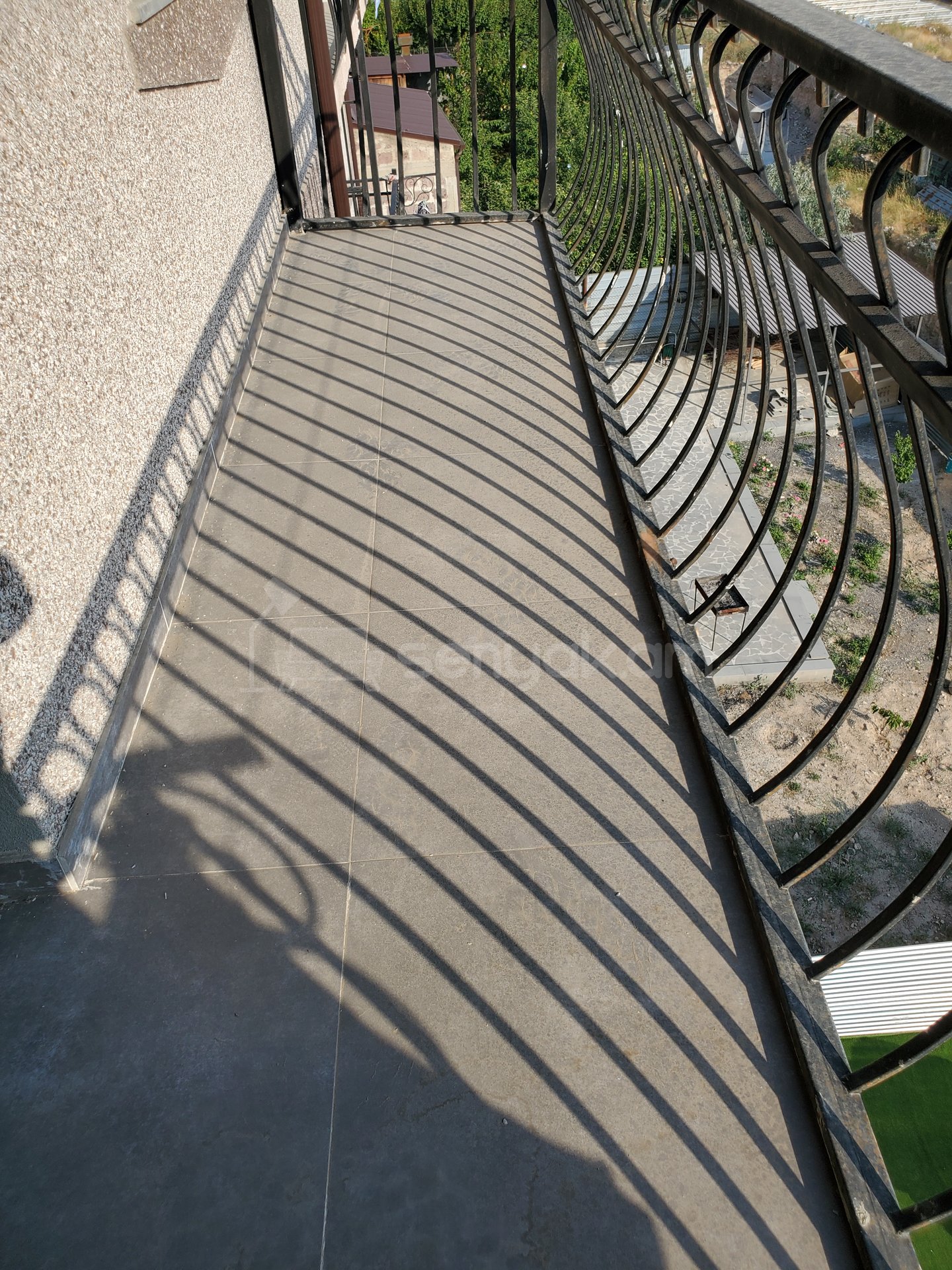 3 Սենյականոց Բնակարան Քարե Շենքում, 65քմ, 1/4 հարկ, Կապիտալ Վերանորոգված, Կահավորված, Արևկող