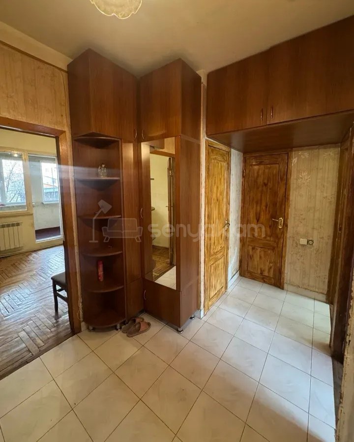 3 Սենյականոց Բնակարան, 80քմ, 2/9 հարկ, Կոսմետիկ Վերանորոգված, Կահավորված