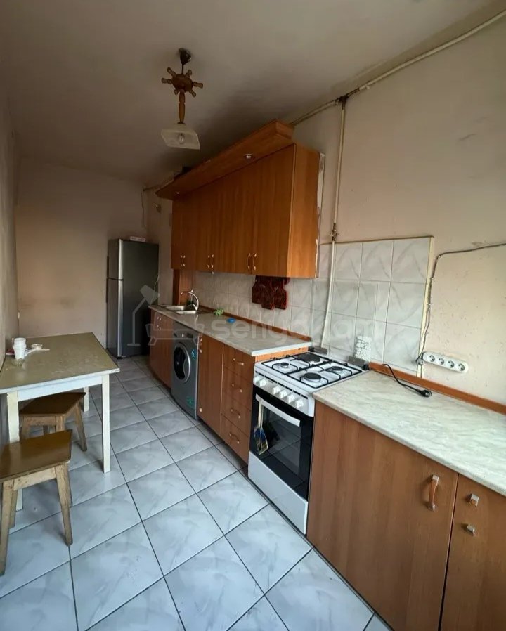 3 Սենյականոց Բնակարան, 80քմ, 2/9 հարկ, Կոսմետիկ Վերանորոգված, Կահավորված