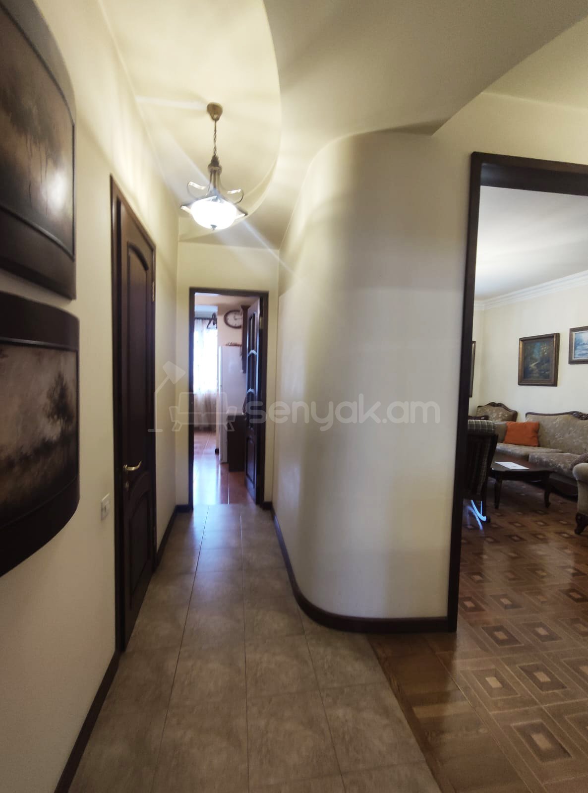 4 Սենյականոց Բնակարան Քարե Շենքում, 96քմ, 3/4 հարկ, Կապիտալ Վերանորոգված