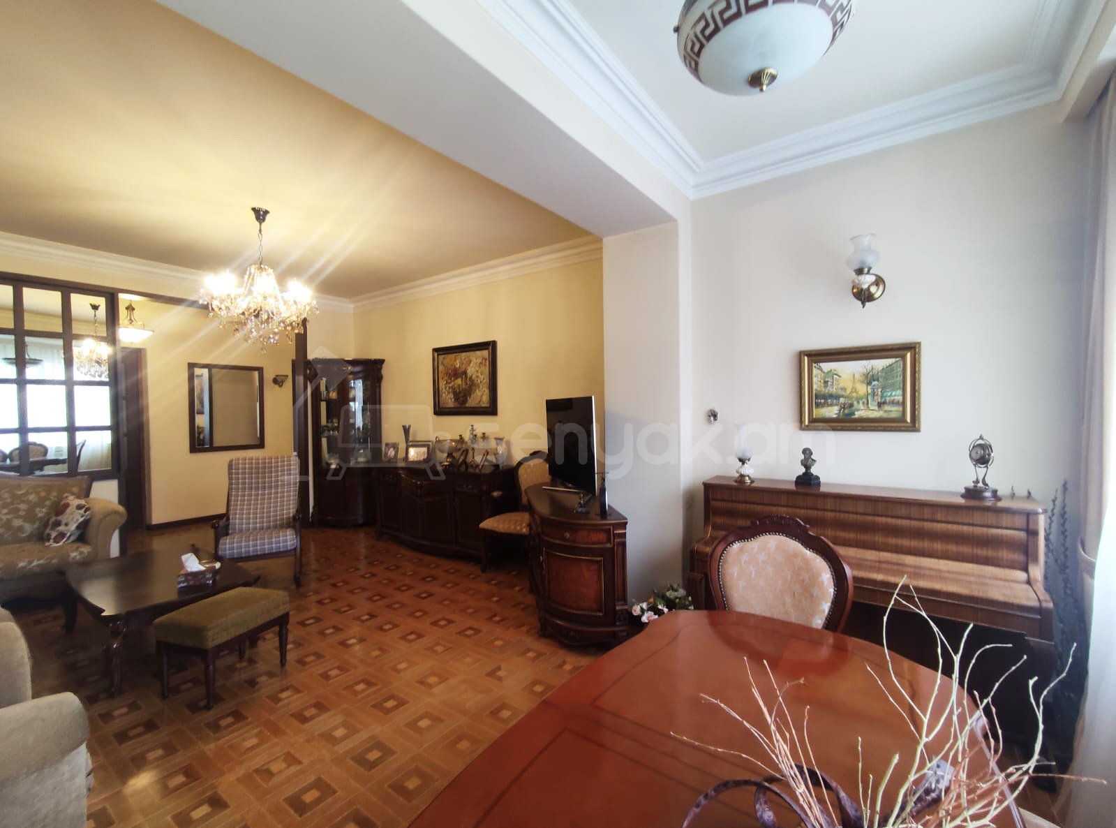 4 Սենյականոց Բնակարան Քարե Շենքում, 96քմ, 3/4 հարկ, Կապիտալ Վերանորոգված