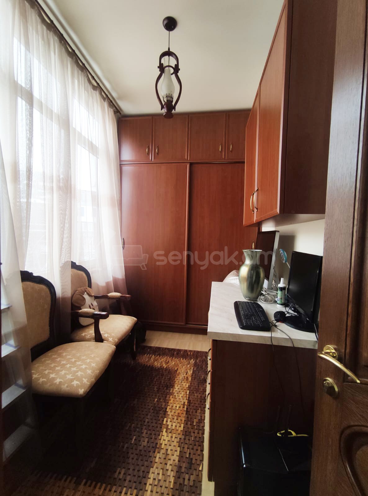 4 Սենյականոց Բնակարան Քարե Շենքում, 96քմ, 3/4 հարկ, Կապիտալ Վերանորոգված