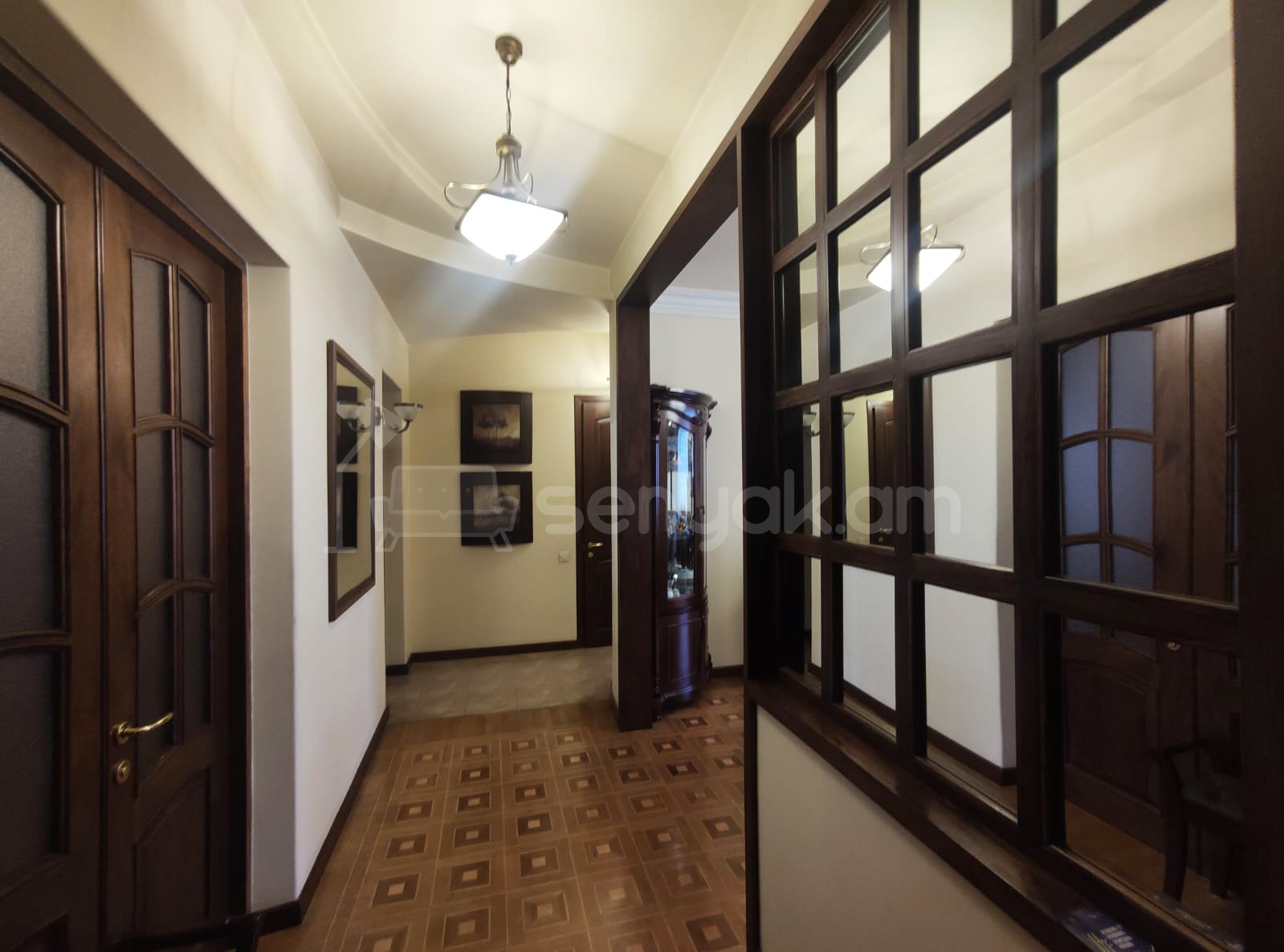 4 Սենյականոց Բնակարան Քարե Շենքում, 96քմ, 3/4 հարկ, Կապիտալ Վերանորոգված