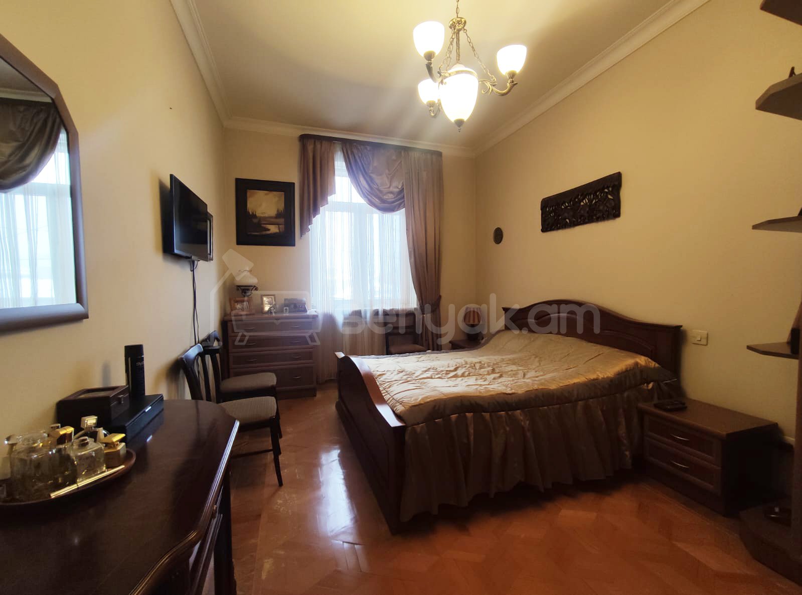 4 Սենյականոց Բնակարան Քարե Շենքում, 96քմ, 3/4 հարկ, Կապիտալ Վերանորոգված