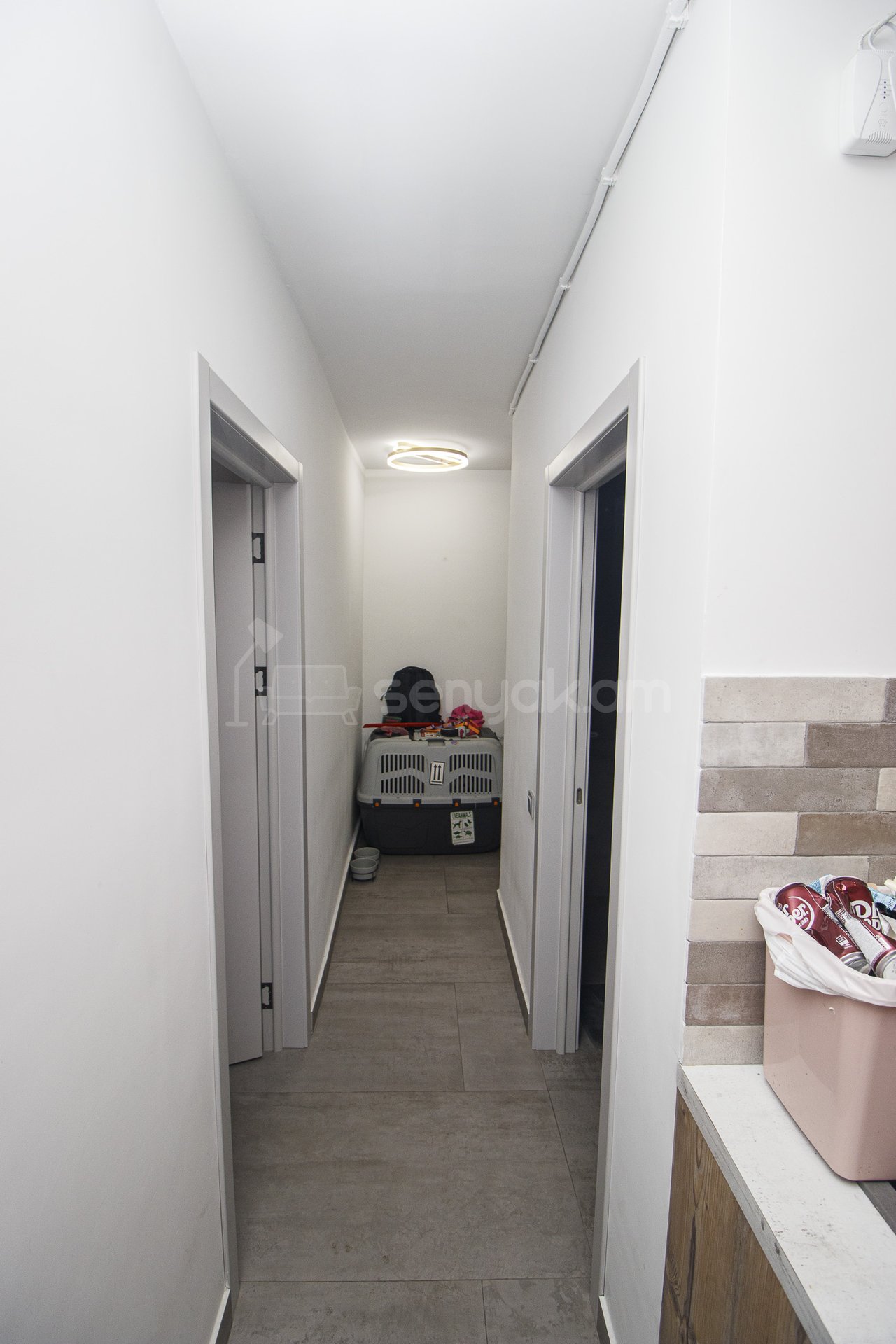 2 Սենյականոց Բնակարան Քարե Շենքում, 42քմ, 3/5 հարկ, Դիզայներական Վերանորոգված