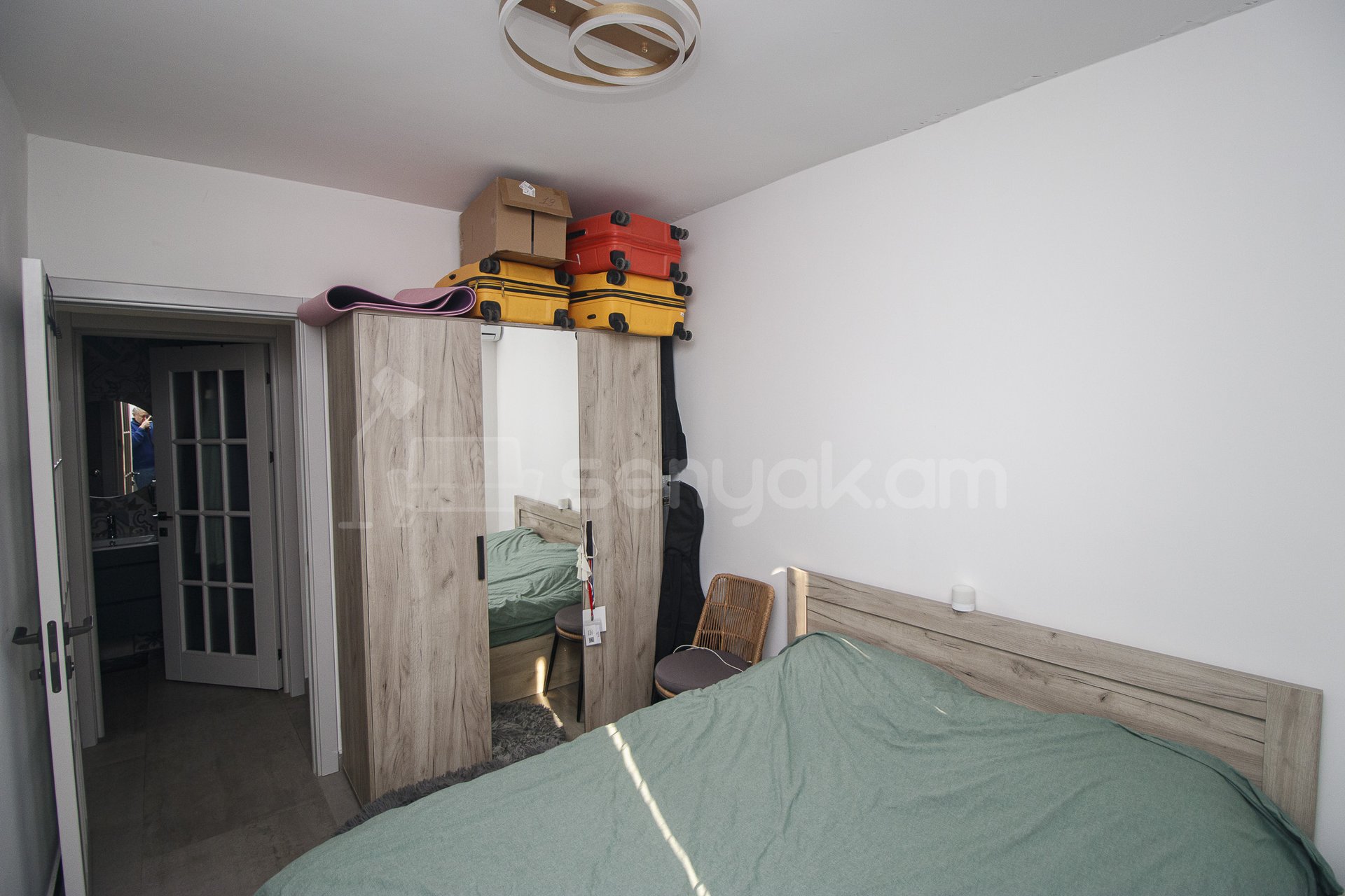 2 Սենյականոց Բնակարան Քարե Շենքում, 42քմ, 3/5 հարկ, Դիզայներական Վերանորոգված