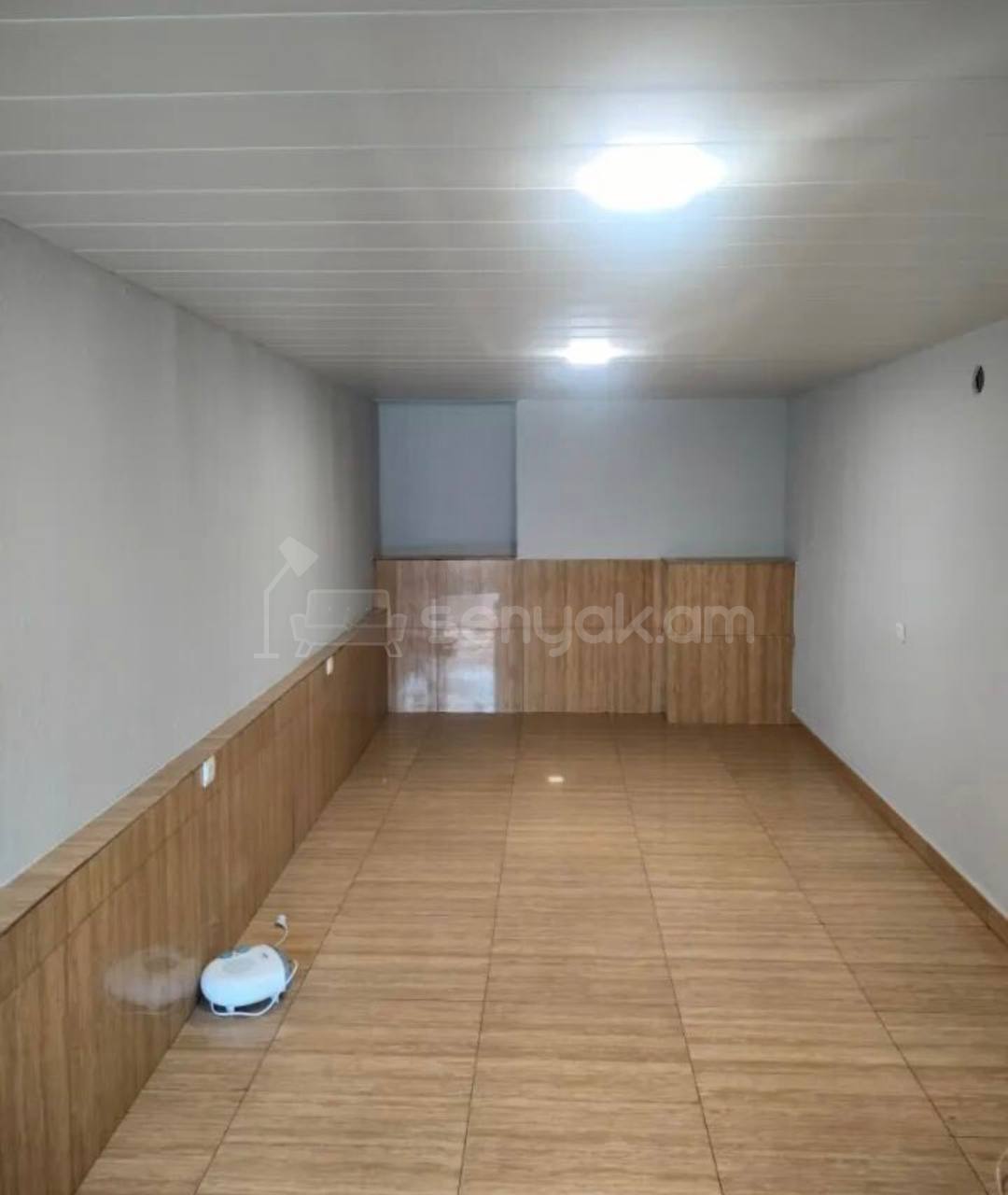 4 Սենյականոց Բնակարան Քարե Շենքում, 107քմ, 1/5 հարկ, Կապիտալ Վերանորոգված