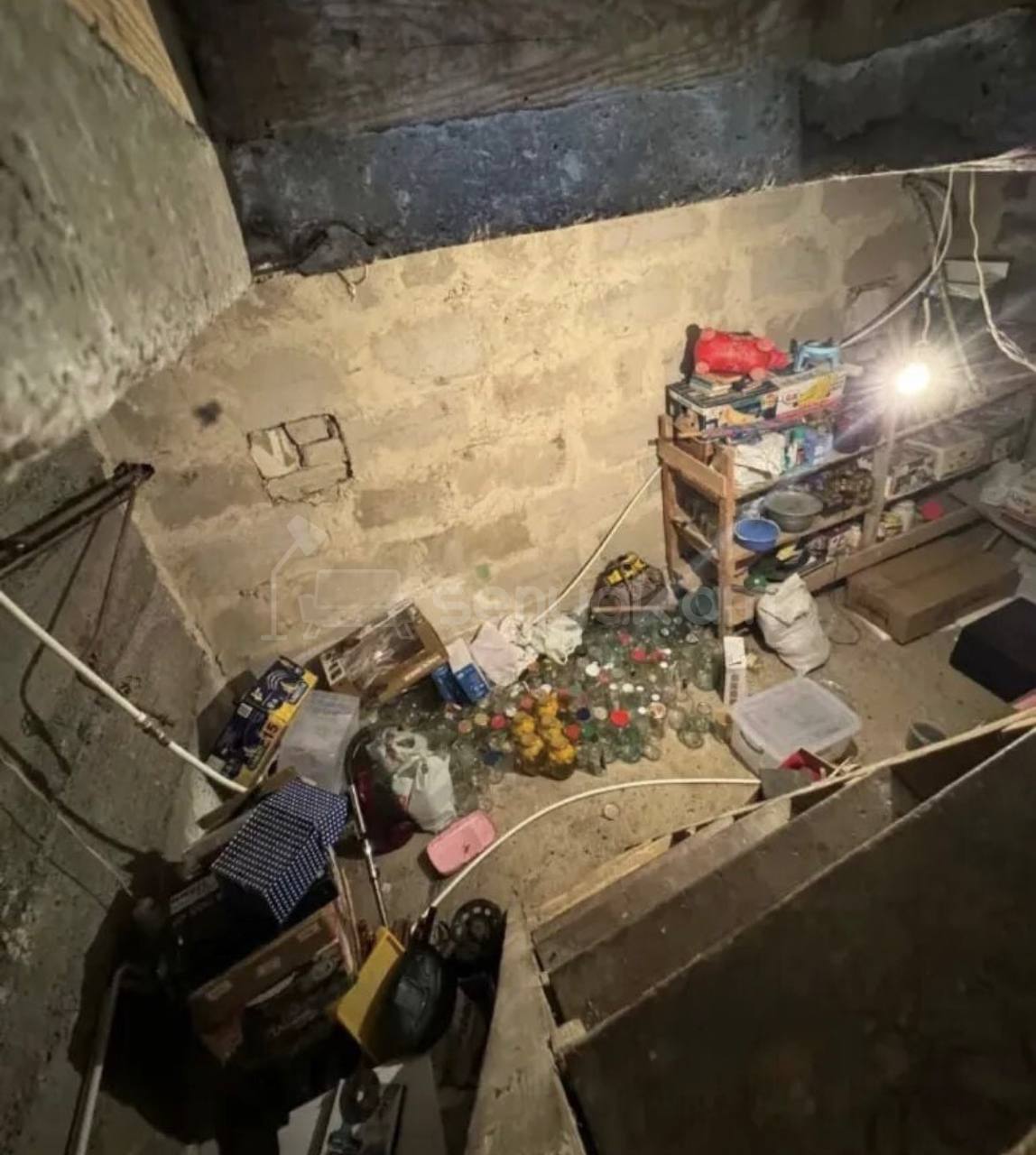 4 Սենյականոց Բնակարան Քարե Շենքում, 107քմ, 1/5 հարկ, Կապիտալ Վերանորոգված