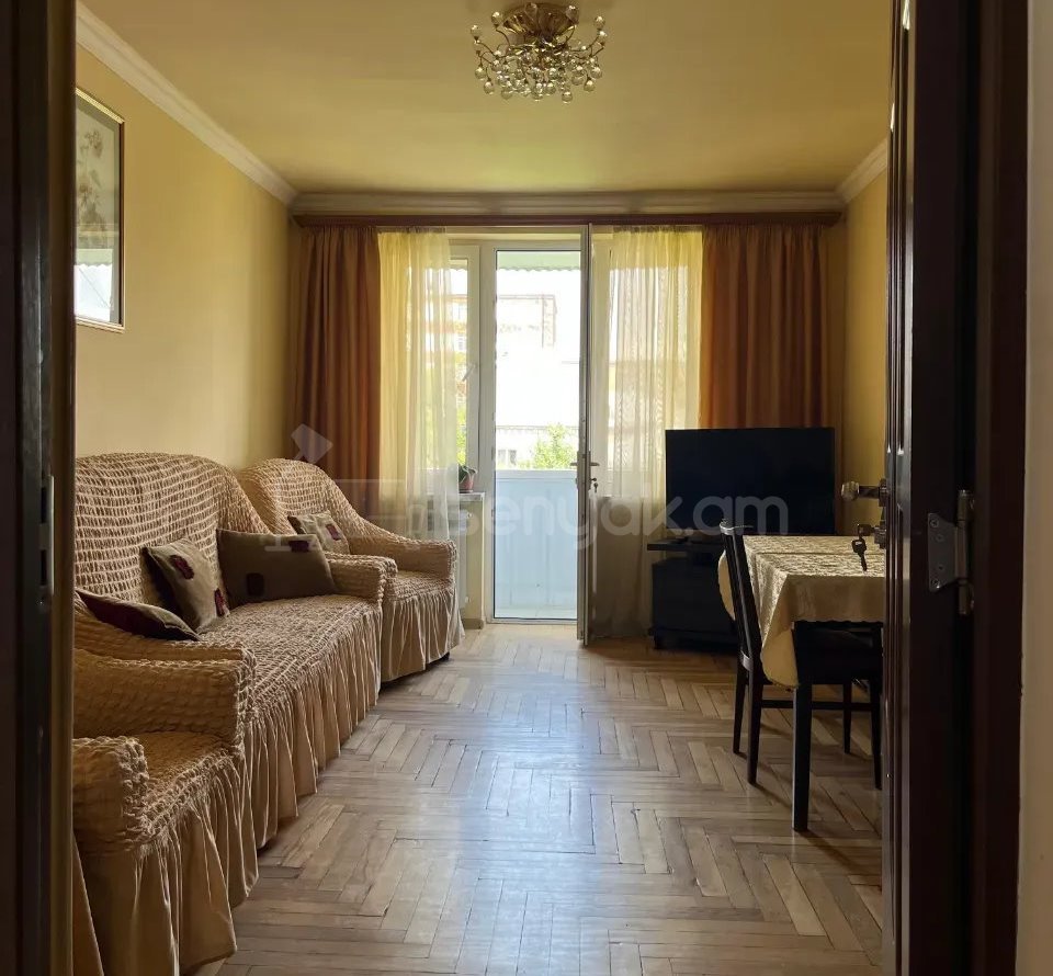 3 Սենյականոց Բնակարան, 77քմ, 4/4 հարկ, Կոսմետիկ Վերանորոգված