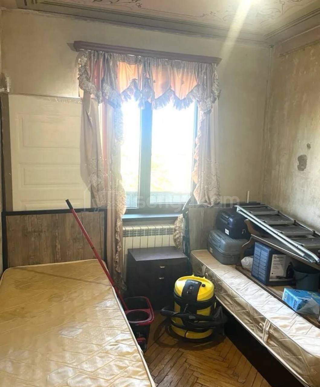 4 Սենյականոց Բնակարան Քարե Շենքում, 94քմ, 3/5 հարկ, Կապիտալ Վերանորոգված