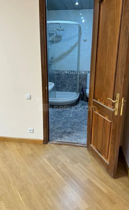 3 Սենյականոց Բնակարան Նորակառույցում, 135քմ, 3/4 հարկ, Կապիտալ Վերանորոգված