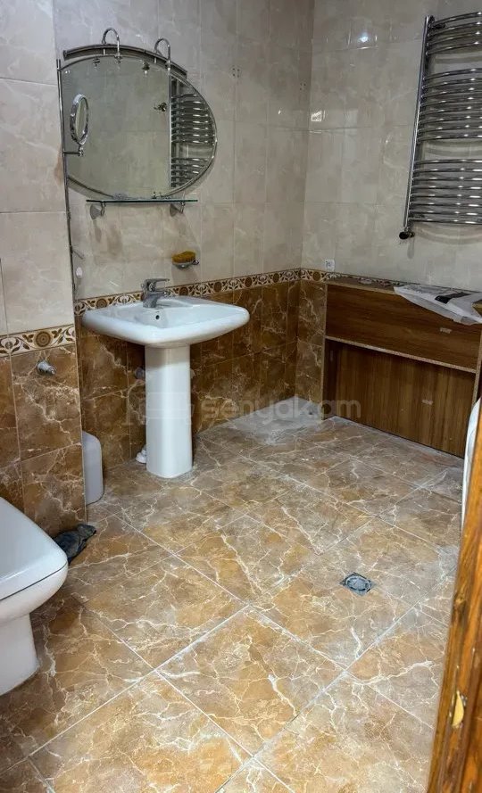 3 Սենյականոց Բնակարան Նորակառույցում, 135քմ, 3/4 հարկ, Կապիտալ Վերանորոգված