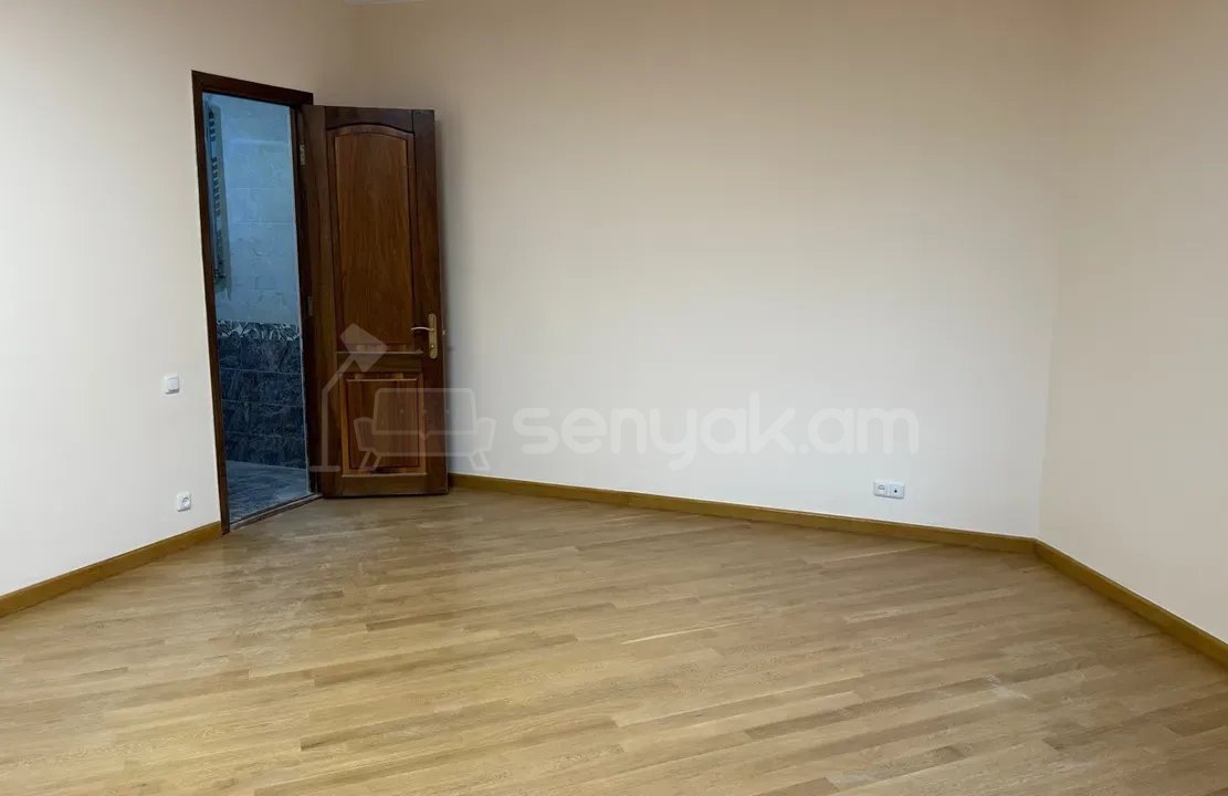 3 Սենյականոց Բնակարան Նորակառույցում, 135քմ, 3/4 հարկ, Կապիտալ Վերանորոգված