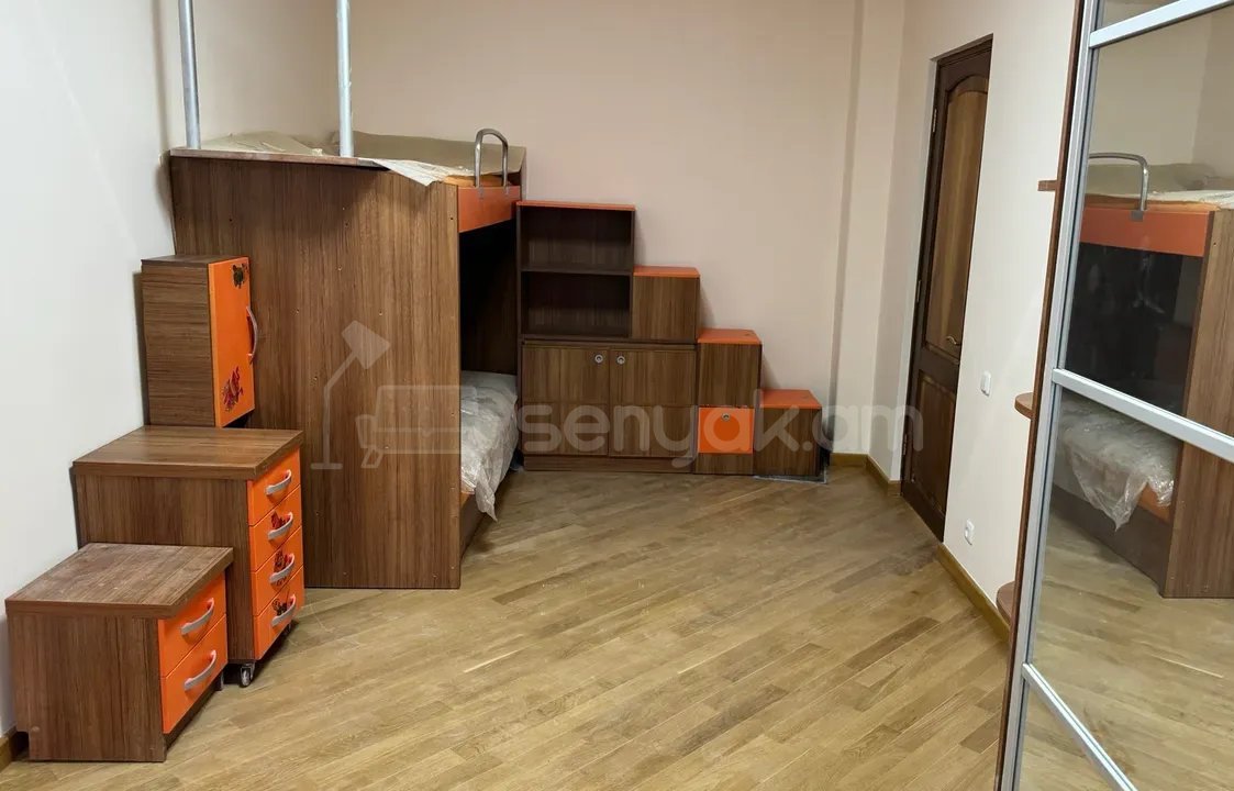 3 Սենյականոց Բնակարան Նորակառույցում, 135քմ, 3/4 հարկ, Կապիտալ Վերանորոգված