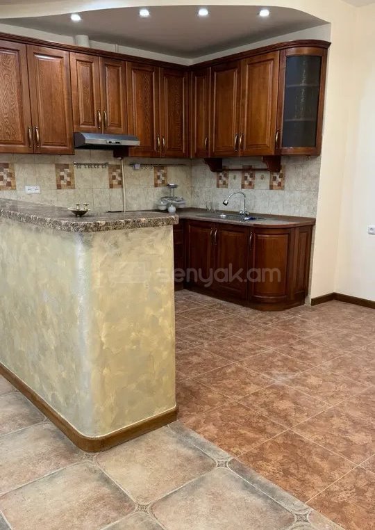 3 Սենյականոց Բնակարան Նորակառույցում, 135քմ, 3/4 հարկ, Կապիտալ Վերանորոգված