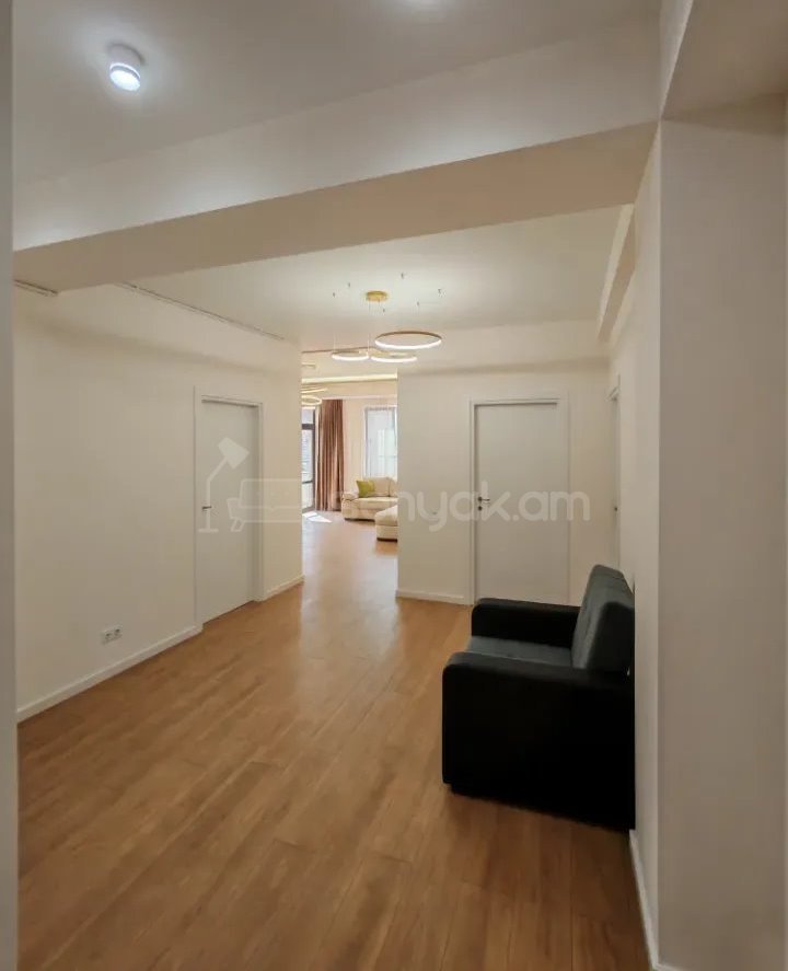 5 Սենյականոց Բնակարան Նորակառույցում, 122քմ, 6/14 հարկ, Կապիտալ Վերանորոգված