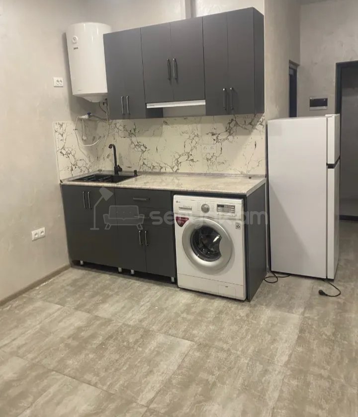 2 Սենյականոց Բնակարան Քարե Շենքում, 56քմ, 2/2 հարկ, Կապիտալ Վերանորոգված, Կահավորված