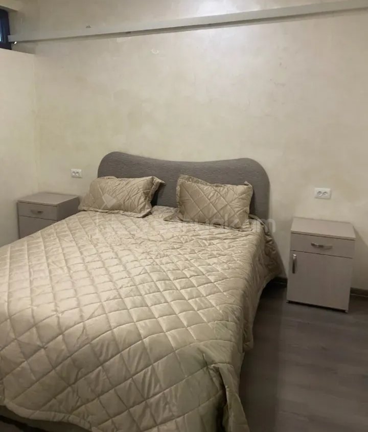 2 Սենյականոց Բնակարան Քարե Շենքում, 56քմ, 2/2 հարկ, Կապիտալ Վերանորոգված, Կահավորված