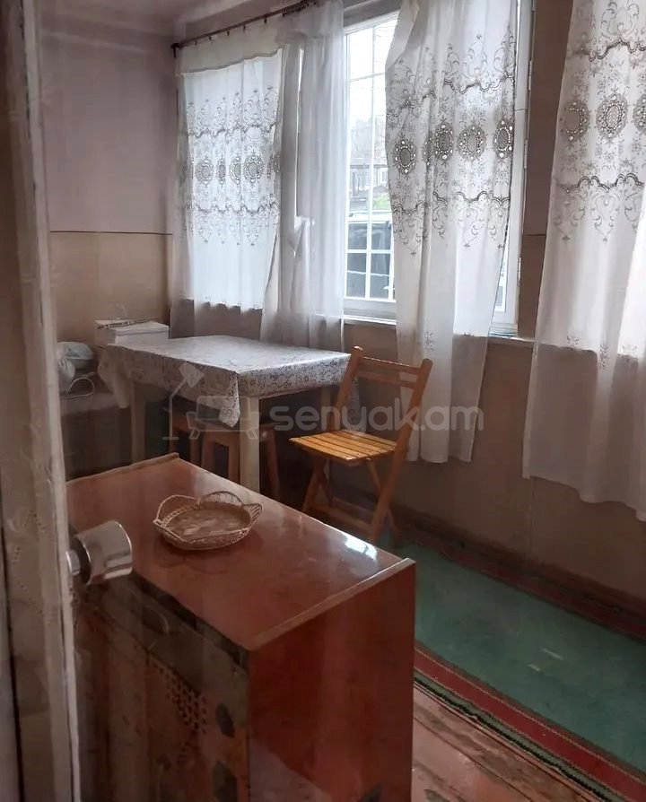 3 Սենյականոց Բնակարան, 72քմ, 1/4 հարկ, Նորմալ Վիճակում